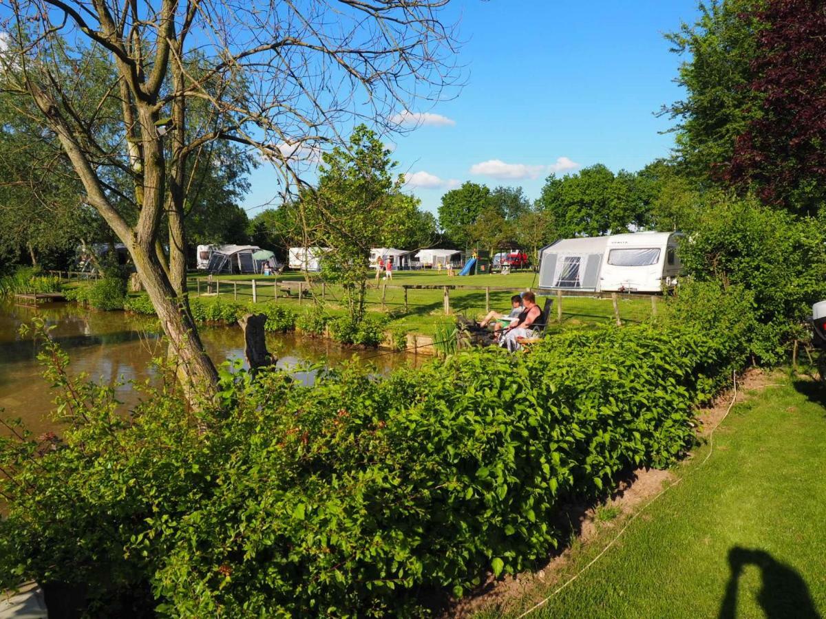 Chalet - Camping 'T Dekske Wintelre Esterno foto