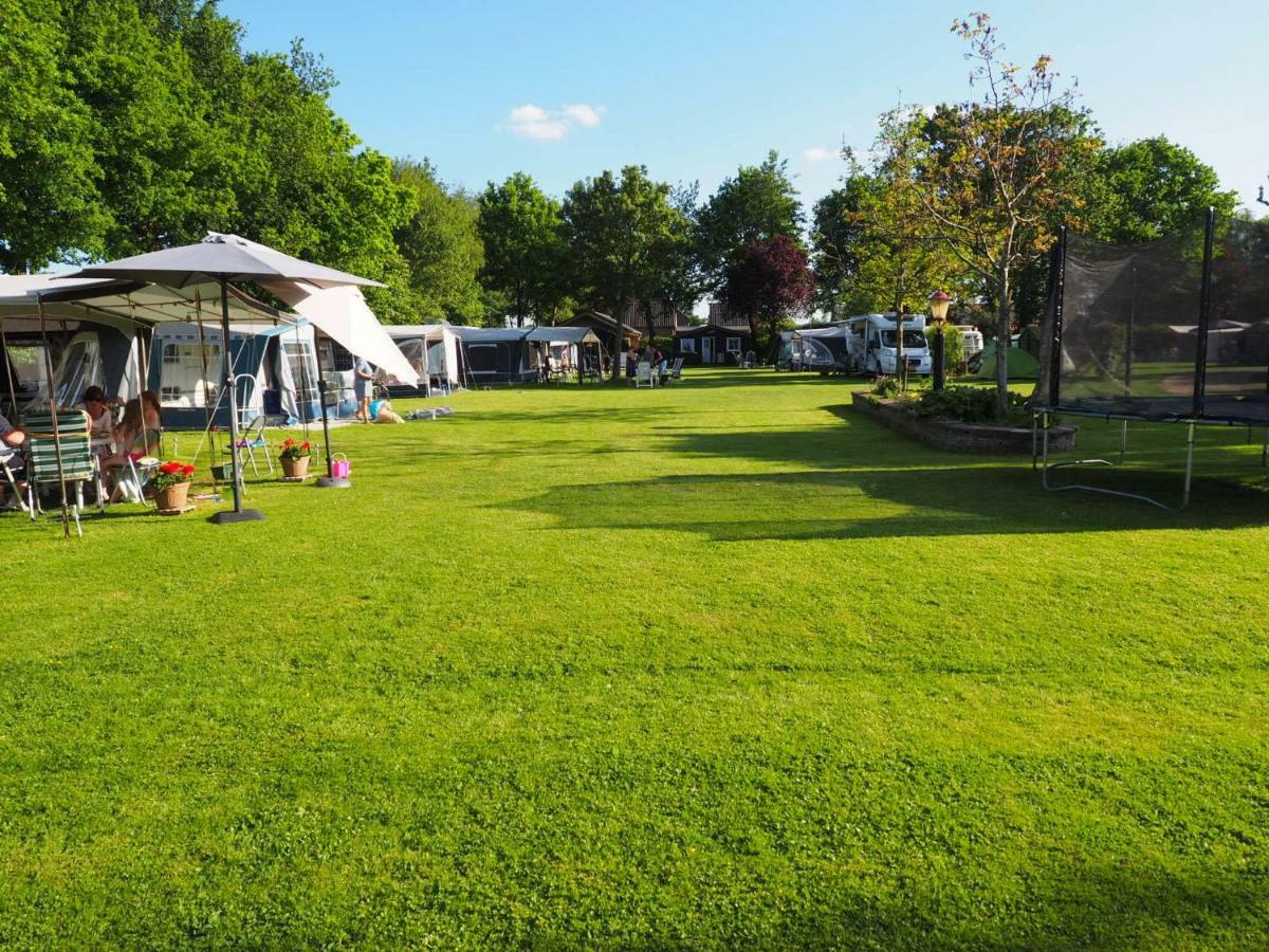 Chalet - Camping 'T Dekske Wintelre Esterno foto
